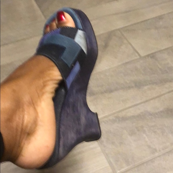 Steve Madden Denim Suede Shoes - Picture 3 of 5